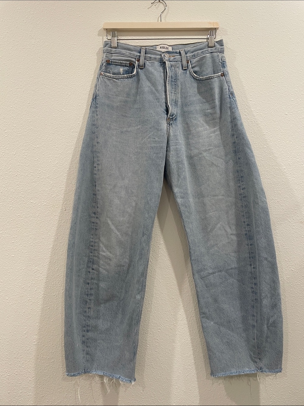 AGOLDE Luna Barrel Leg Jeans Light Wash Size 27 - Picture 4 of 11